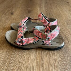 Northside Pink and Gray Women's Sandals